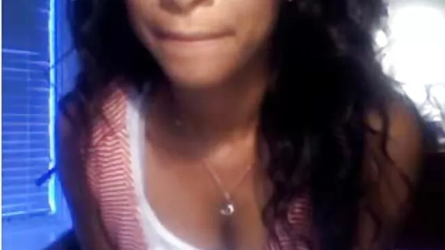 Young film porno de nain Latina originally fucks with a gentleman through a small curtain and cums