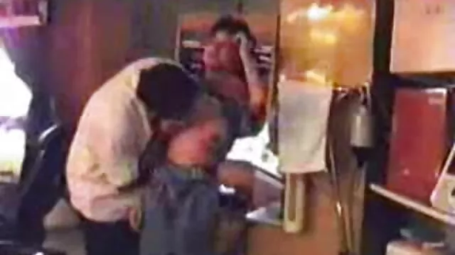 Mature busty housewife in gorgeous porno avec un nain lingerie cheats on her husband with her lover