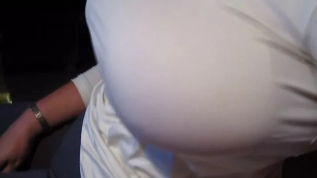 My girlfriend sucks and swallows my big cock with lipstick painted porno blanche neige et les 7 nains