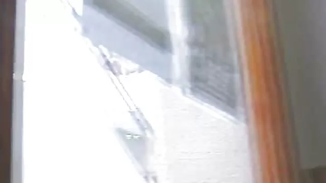 A mature porno avec un nain Russian woman came to bed with a young guy and actively fucks