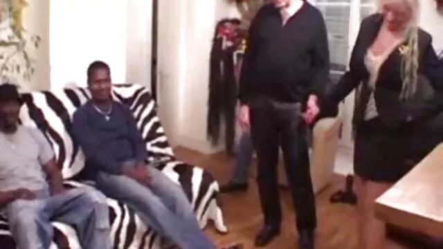 Hidden camera monitors naive naine sex video couple