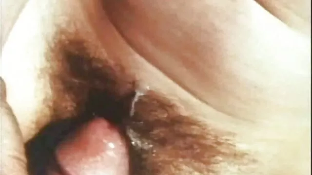 Porn star porn de nain masturbates and is late