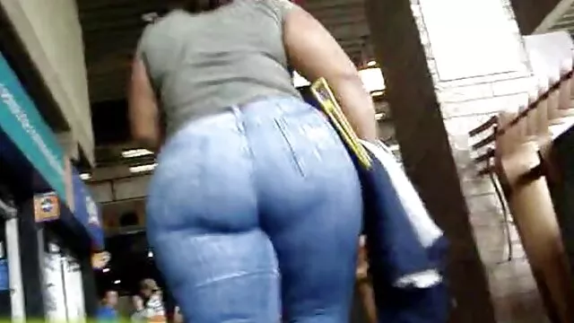 The Negro brutally fucks a mature housewife at her house and blanche neige et les sept nain porno ends up deliciously