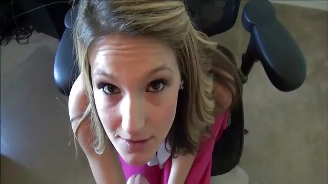 Japanese woman quickly sucked blanche neige et les 7 nains porn partner's dick in the toilet