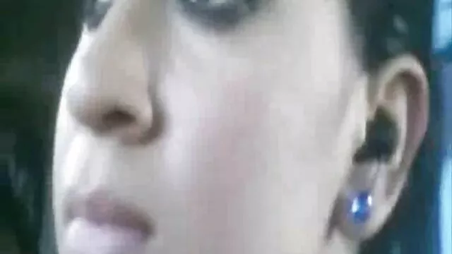 A young girl was seduced les nains porno by an attractive trainer and has sex with him