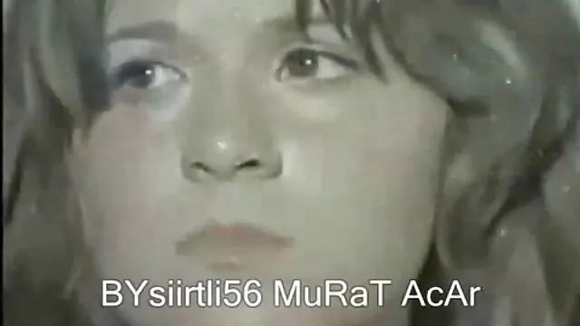 Dude's dick actively plunges into the mouth of film x avec naine a young titted German woman