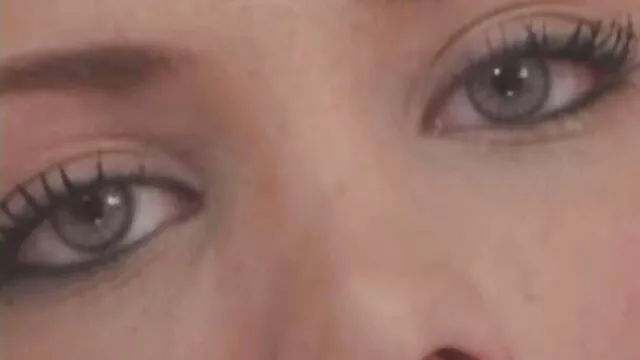 Redhead baisee par un nain porn star delightful masturbation