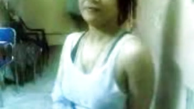 The black porno nain noir woman put on a strapon and began to look threatening