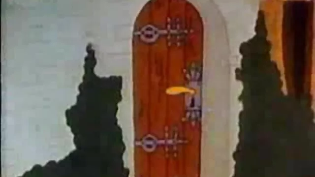 A mature woman caught a young blanche neige et les sept mains porno guy jerking off on a porn magazine and forced to fuck