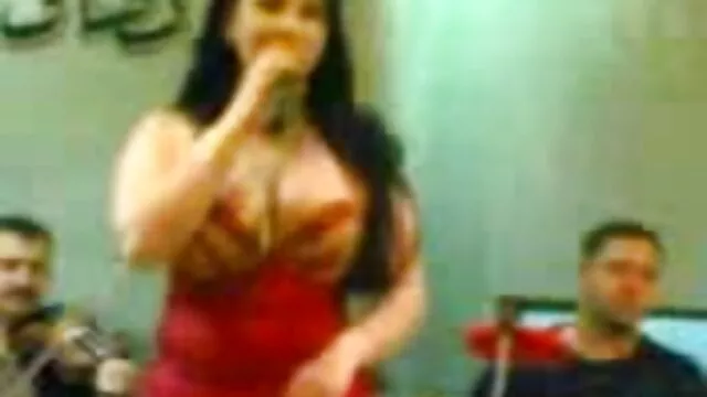 Several dildos for a group of girls blanche neige et les 7 mains xxx